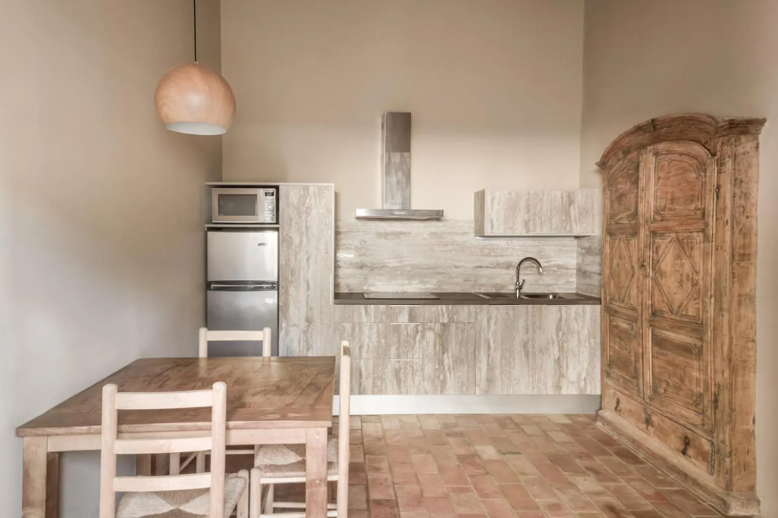 Apartamentos En La Rectoria De Regencos