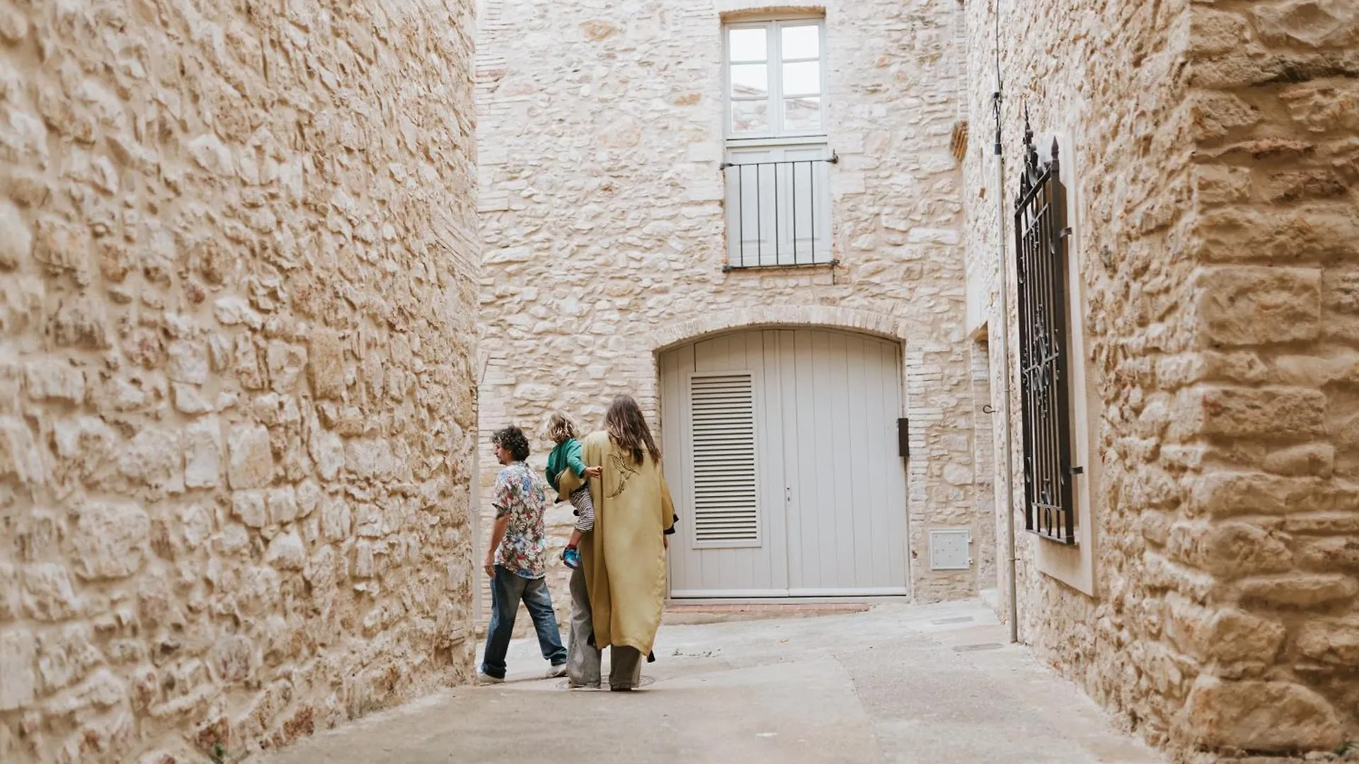 Apartamentos En La Rectoria De Regencos Spain