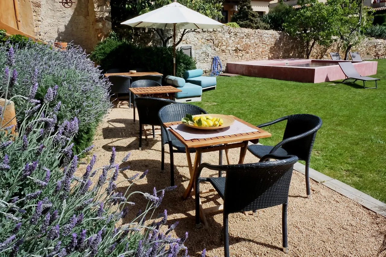 Apartamentos En La Rectoria De Regencos Spain